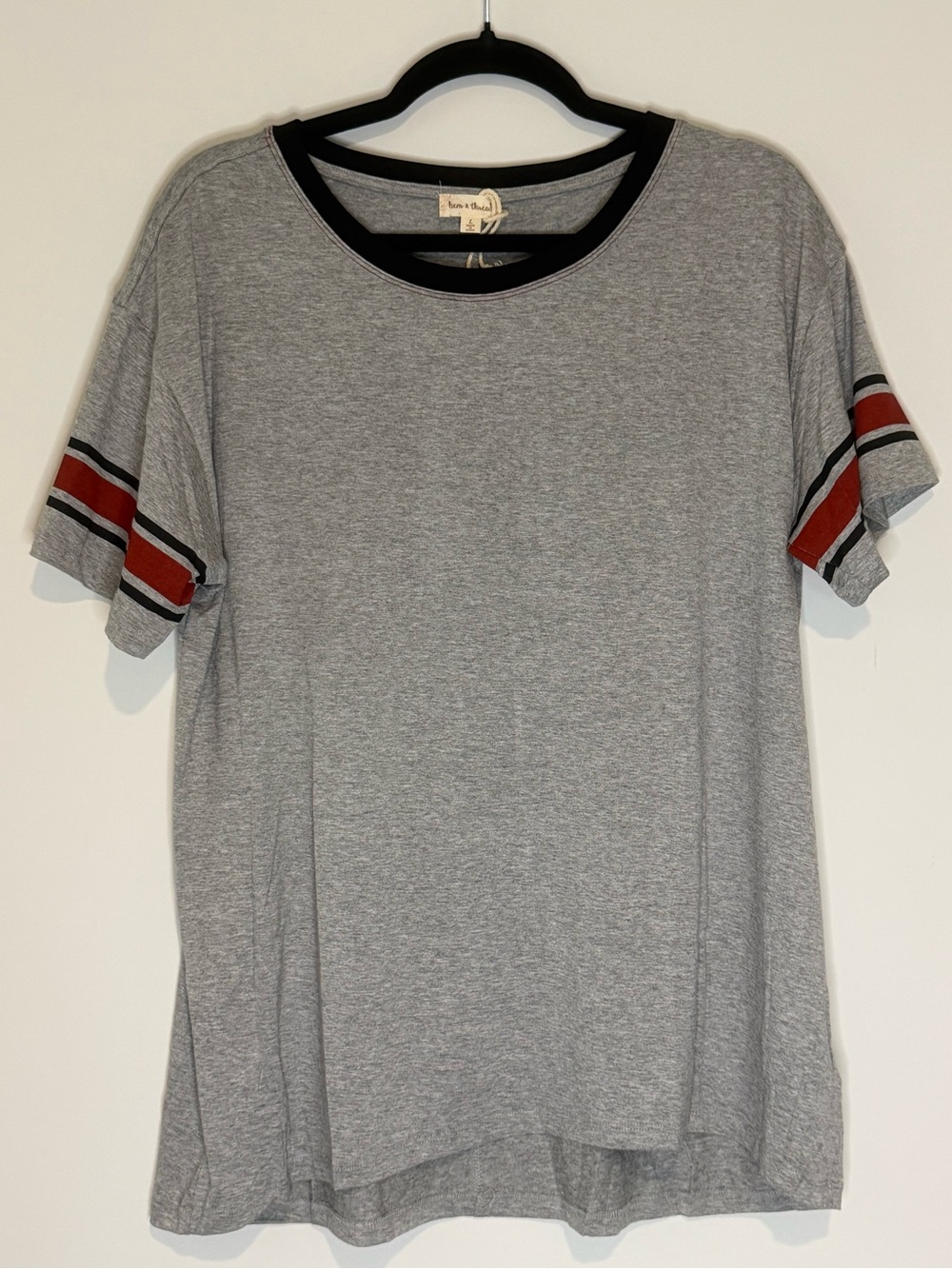 NWT Hem & Thread Women’s Gray Short-Sleeve Tee with Red Stripe Detail